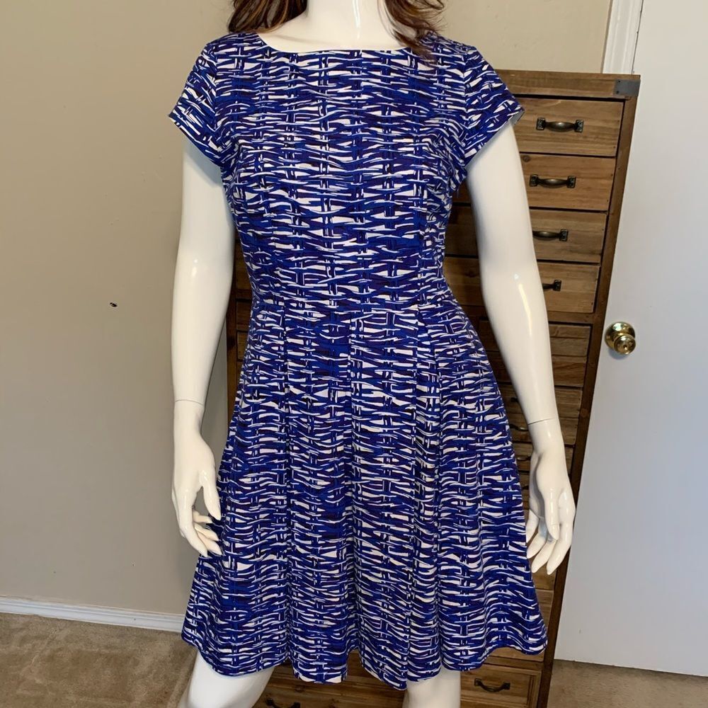 FELICITY & COCO Blue White & Black Classy Mini Dress Size medium